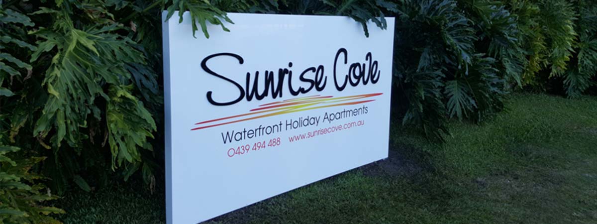 Signs on Gold Coast for Sunrise Cafe